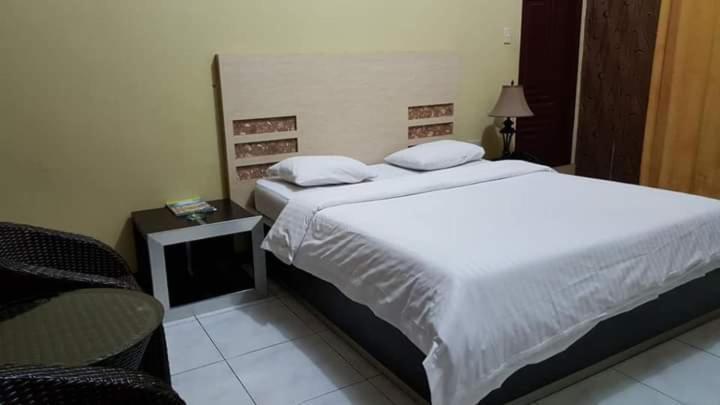 Hotel Syariah Grand Jamee Sunggal Esterno foto